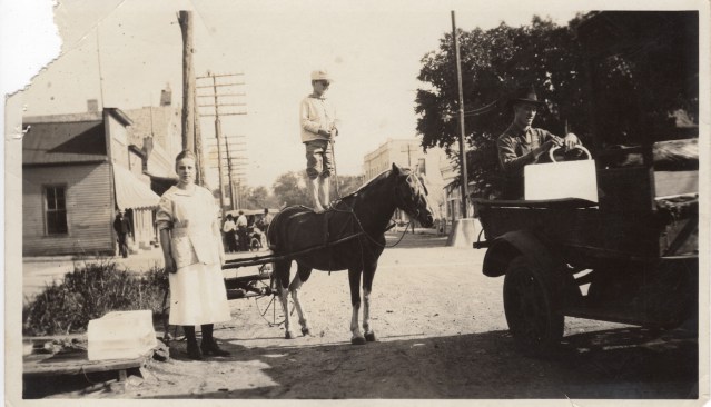 Delivering Ice, Alma, Kansas